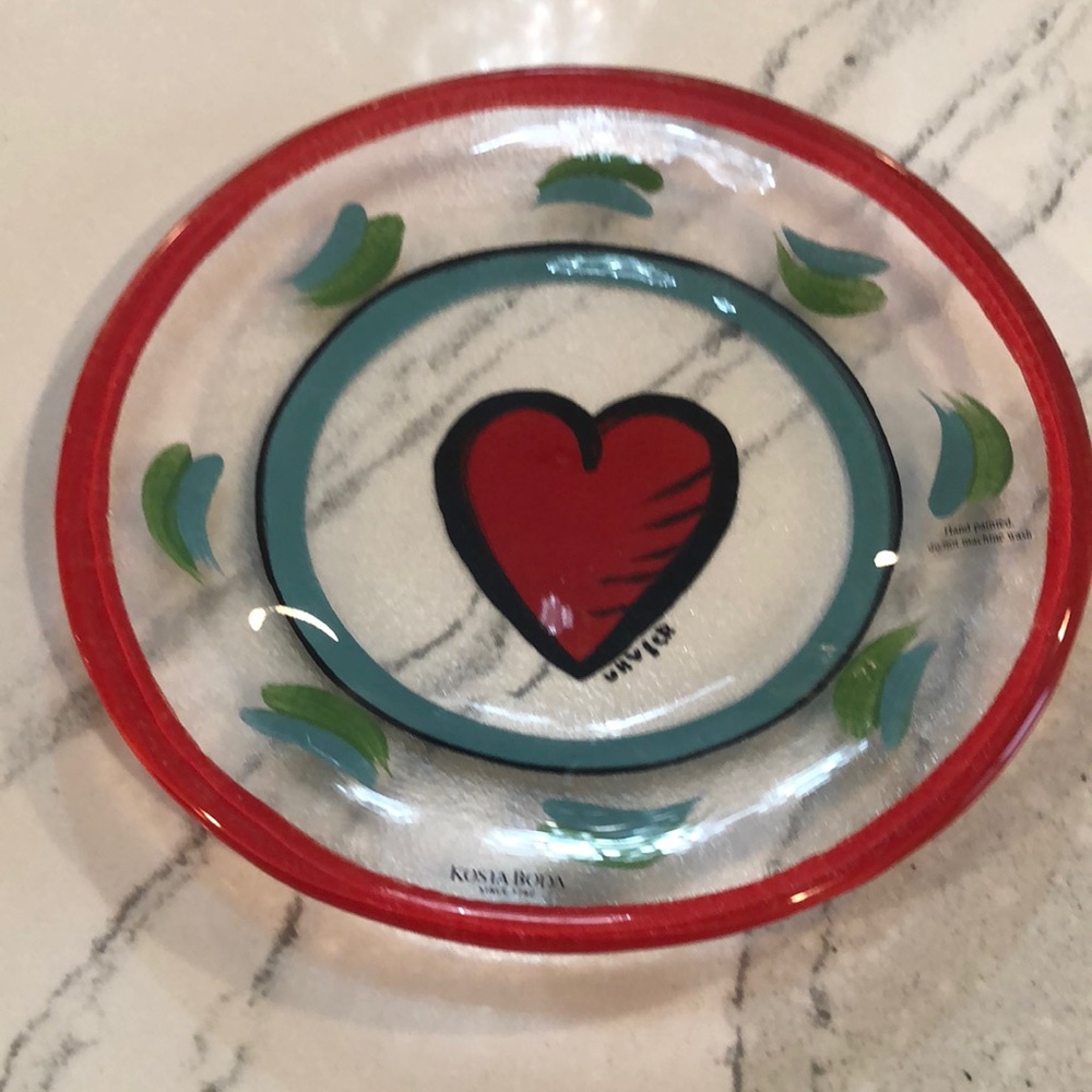 Kosta Boda 7 58” Dish